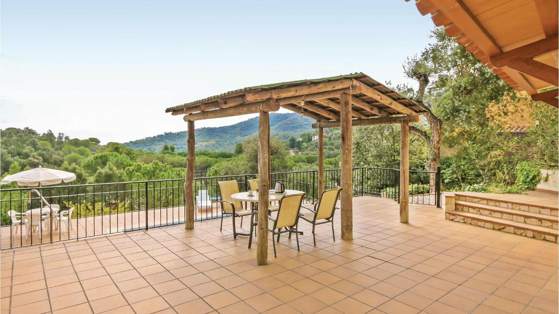 4 Bedroom Awesome Home In Calonge Calonge  Сasa de vacaciones
